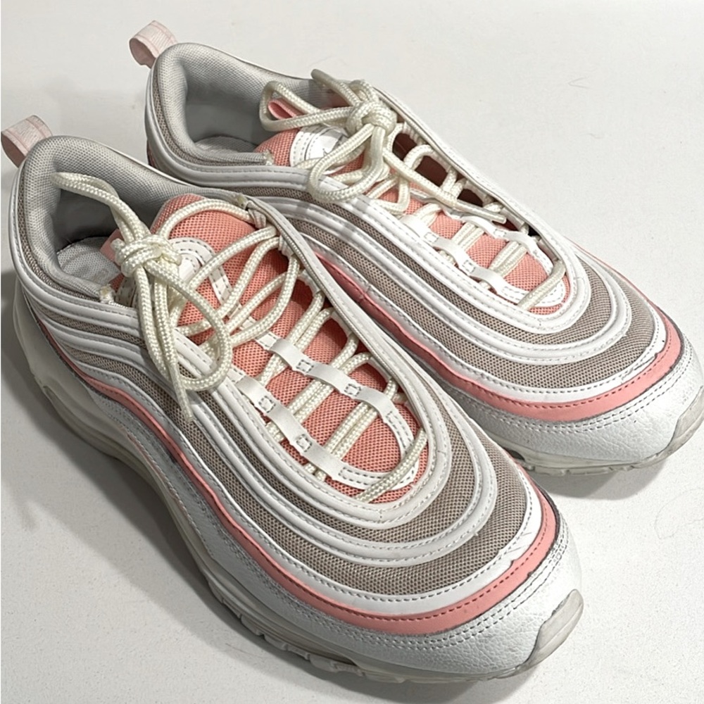 Women’s 8.5 Nike Air Max 97